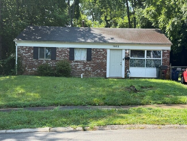 property at 1932 Alice Dr