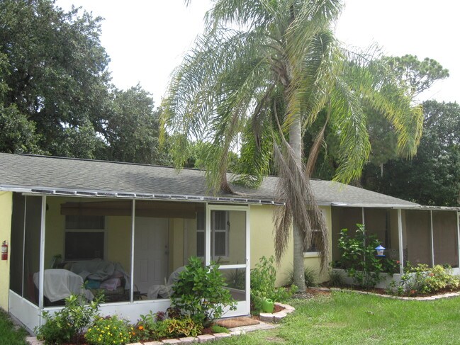 275 Pineapple St in Englewood, FL - Building Photo - Other