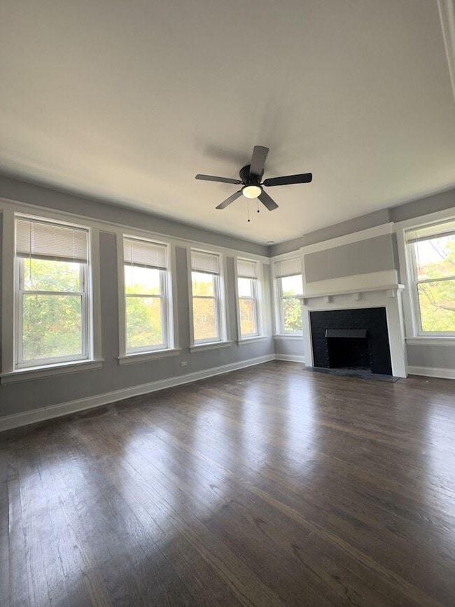 1251 W Rosemont Ave in Chicago, IL - Building Photo - Building Photo