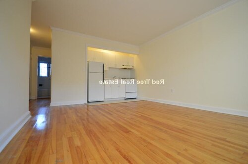 54 Alton Pl-Unit -C3 in Brookline, MA - Building Photo