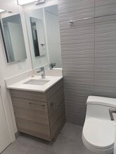 1085 Commonwealth Ave in Boston, MA - Building Photo - Building Photo