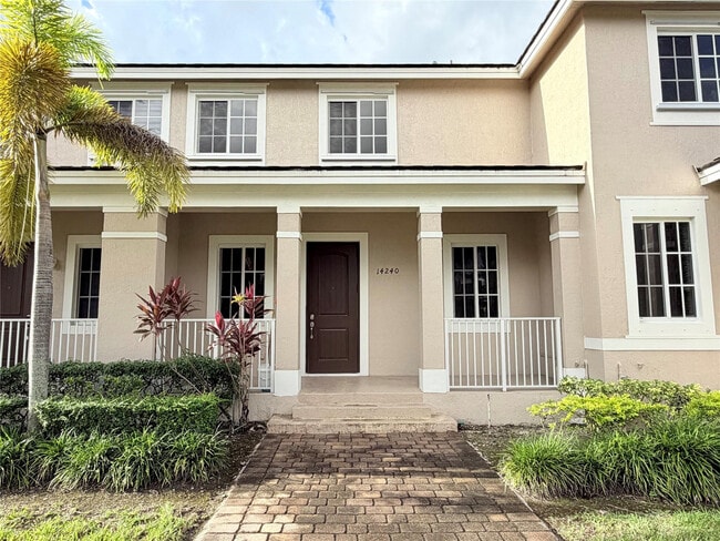 14240 SW 275th St in Homestead, FL - Building Photo - Building Photo