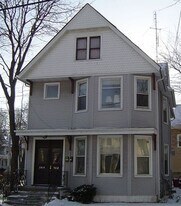 302 & 304 N Livingston St in Madison, WI - Building Photo