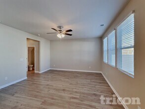 1813 Wellwood LN in Lebanon, TN - Foto de edificio - Building Photo