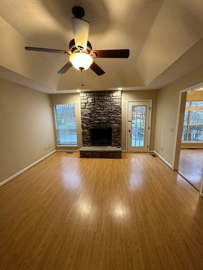 303 Oak Meadow Ln in Mount Juliet, TN - Building Photo - Building Photo