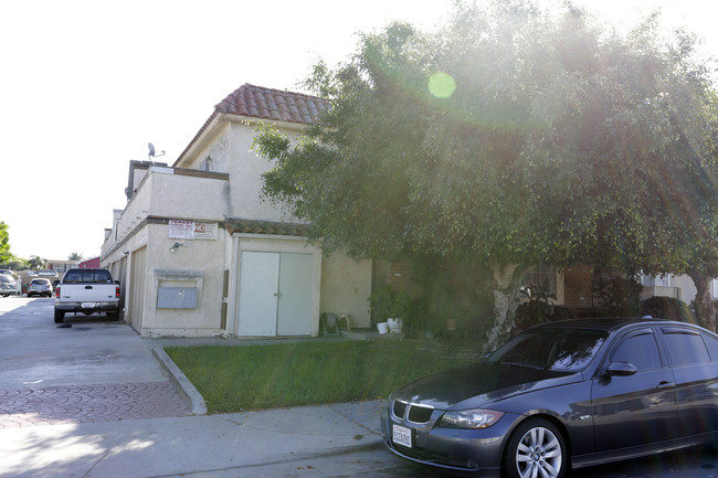 17192 Elm St in Huntington Beach, CA - Building Photo - Building Photo