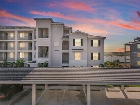 19140 Scallop Lp, Unit 208 in Bradenton, FL - Building Photo