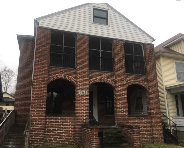 2121 9th Ave in Huntington, WV - Building Photo