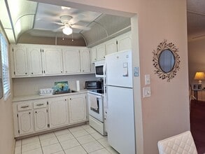 53 Brighton B in Boca Raton, FL - Building Photo - Building Photo