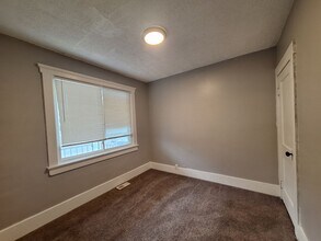 21834 Nevada Ave in Eastpointe, MI - Building Photo - Building Photo