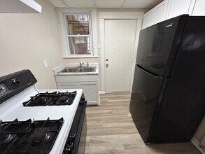 518 Lake Ave in Elyria, OH - Building Photo - Building Photo