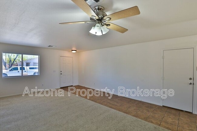 5805 E Flowing Spring in Florence, AZ - Building Photo - Building Photo