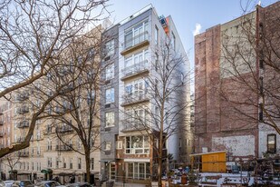 70 W 107th St in New York, NY - Building Photo