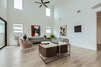 542 Round Vly Trl in Liberty Hill, TX - Building Photo - Building Photo