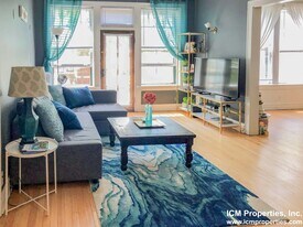 400 W Surf St, Unit 428 in Chicago, IL - Building Photo