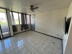 1109 Acacia Rd in Pearl City, HI - Building Photo - Building Photo