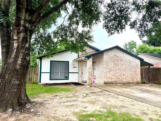 1003 Misty Meadow Ct in Tomball, TX - Building Photo - Building Photo