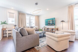 111 Lucile St in Nashville, TN - Building Photo