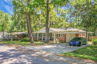 1831 Jaywood Cir in Charleston, SC - Building Photo - Building Photo