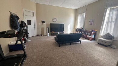 202 S Madison St in Bloomfield, IA - Building Photo - Building Photo