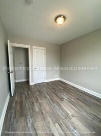 3428 Erdman Ave photo'