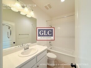 8429 Amber Vly Ln in Elk Grove, CA - Building Photo - Building Photo