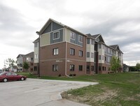 Beacon Place in Council Bluffs, IA - Foto de edificio - Building Photo