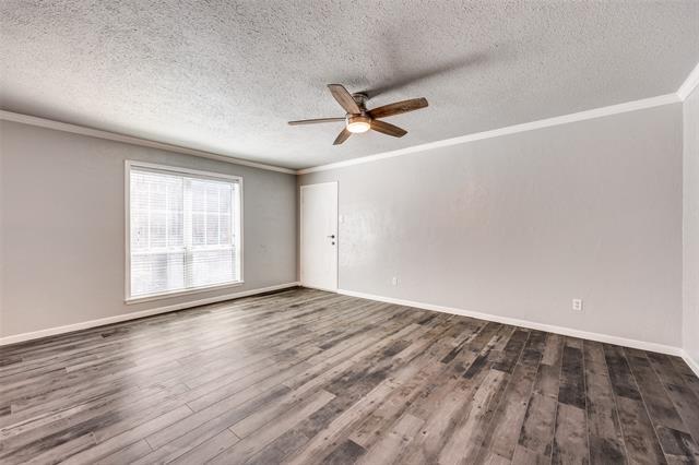property at 5053 Les Chateaux Dr