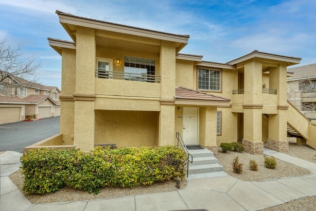 9901 Trailwood Dr in Las Vegas, NV - Building Photo - Building Photo