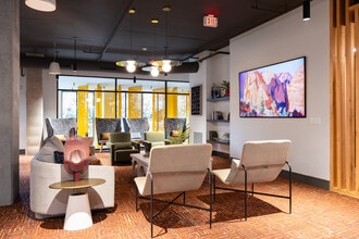 The Porter at Westport Plaza in St. Louis, MO - Building Photo - Interior Photo