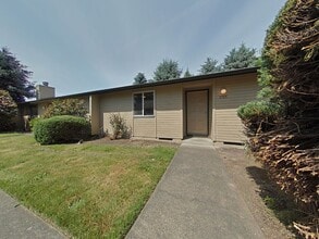 1705 SE 23rd Ct in Albany, OR - Building Photo - Building Photo