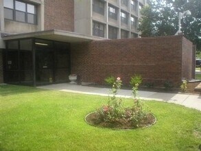 850 W Muhammad Ali Blvd in Louisville, KY - Building Photo - Building Photo