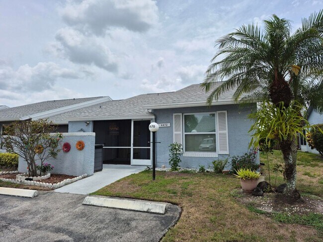 property at 4470 Lucerne Villas Ln