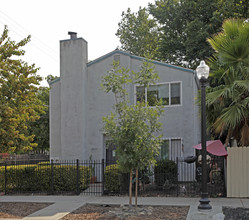 2635 Alhambra Blvd in Sacramento, CA - Building Photo - Building Photo