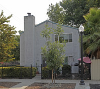 2635 Alhambra Blvd in Sacramento, CA - Foto de edificio - Building Photo