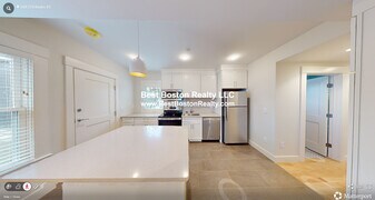 208-210 Banks St in Cambridge, MA - Building Photo