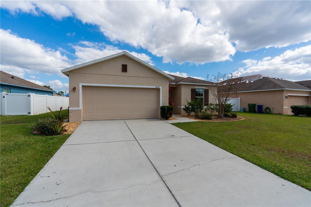 3074 Brenton Manor Loop in Winter Haven, FL - Building Photo