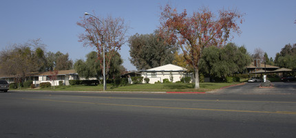 Laurel Glen in Merced, CA - Foto de edificio - Building Photo