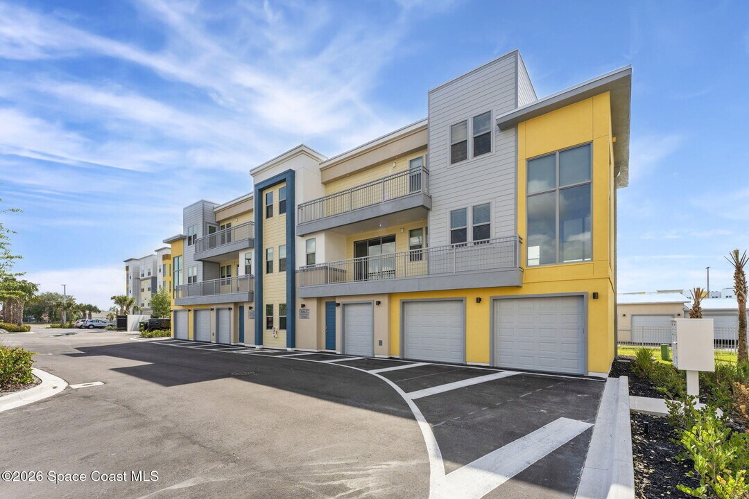 8663 Ivanhoe Dr in Melbourne, FL - Building Photo