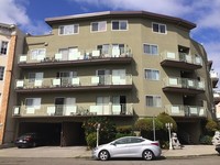 Melba Lake Apartments in Oakland, CA - Foto de edificio - Building Photo