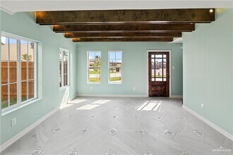 8 Karen Dr in Alton, TX - Building Photo - Building Photo