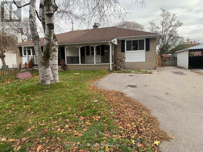 5 Tulloch Dr in Ajax, ON - Building Photo - Building Photo