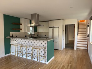 125 Anchorage Ave in Santa Cruz, CA - Building Photo - Building Photo