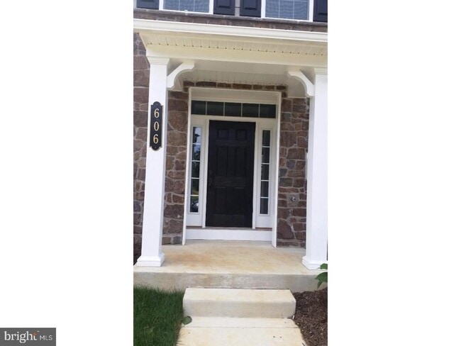 property at 606 Cliff Ln