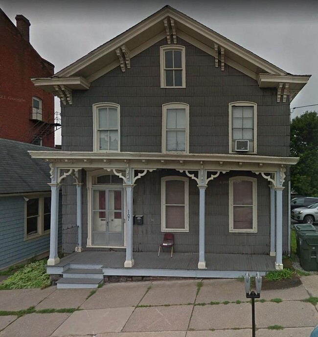 property at 107 N Spring St