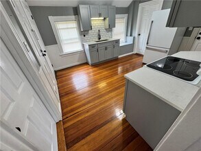 114 Jefferson St in Warwick, RI - Building Photo - Building Photo
