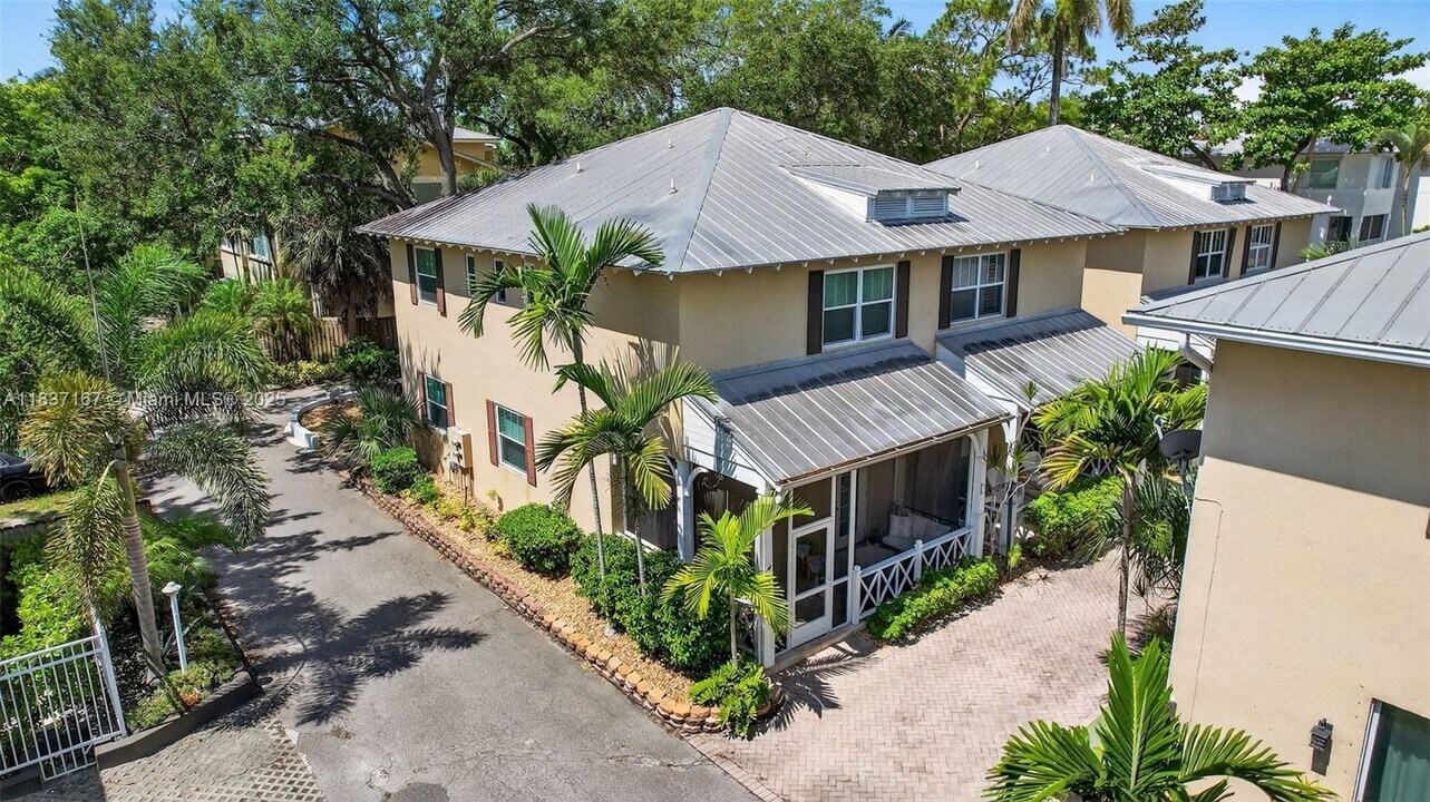 1214 W Las Olas Blvd in Fort Lauderdale, FL - Building Photo