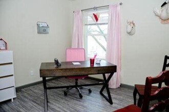 7418 NW 10th St in Oklahoma City, OK - Building Photo - Building Photo