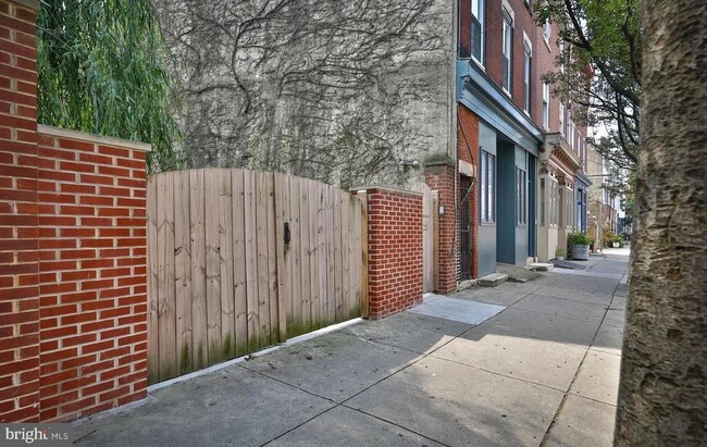 property at 917-919 E Passyunk Ave