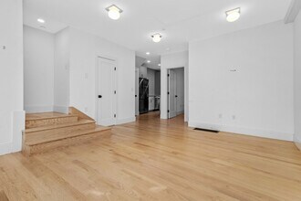 86 Chelsea St, Unit #1 in Boston, MA - Building Photo - Building Photo